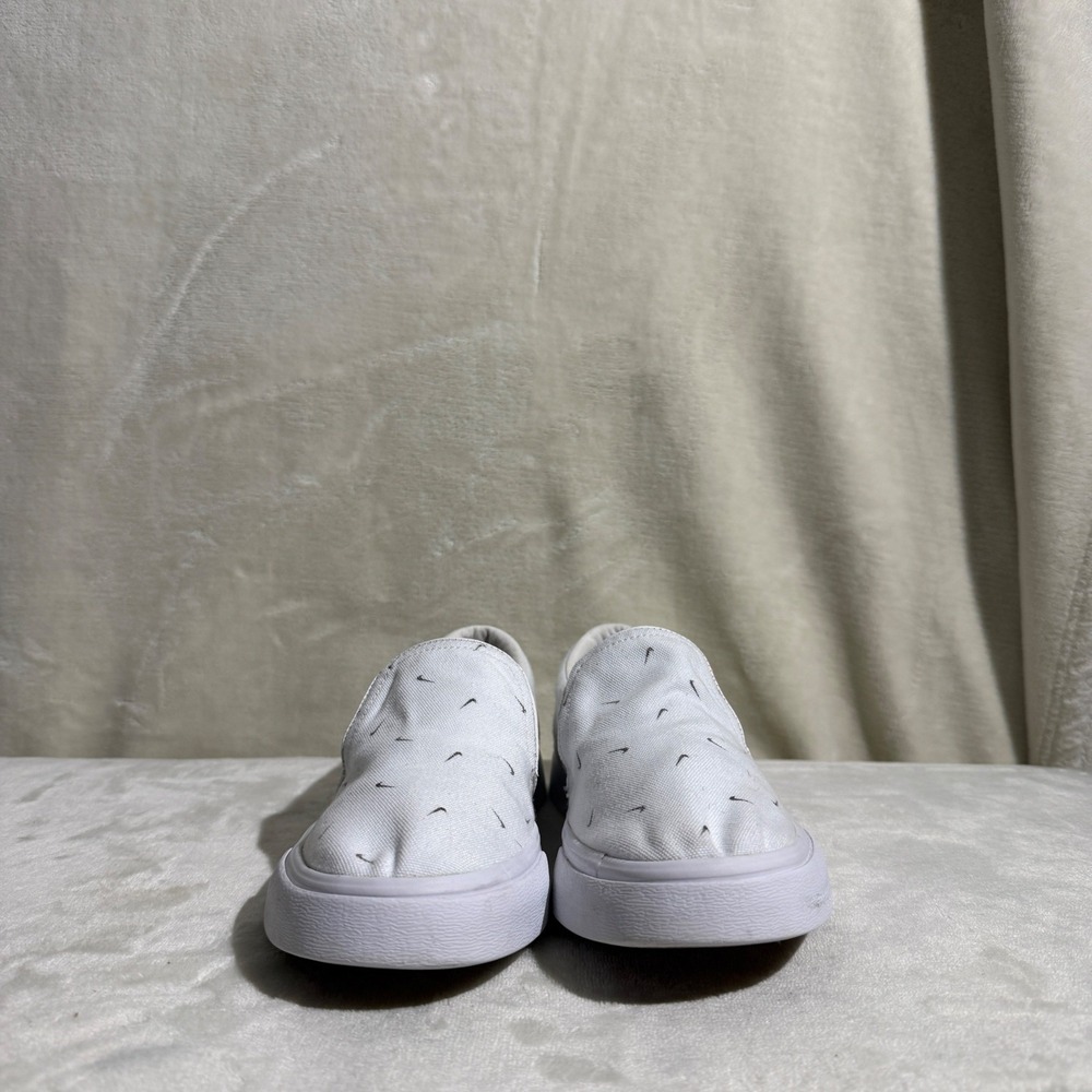 Nike Slip On Shoes White Canvas Sneakers Back to School Tenniscore Size 7.5 - Picture 4 of 10